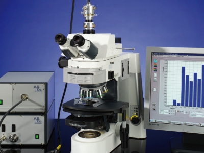 Poza Microscoape cu detectie in UV-VIS si NIR 1